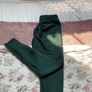 TikTok Butt Scrunch leggings in Emerald Green💚